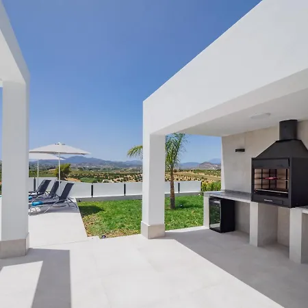 Cubo's Los Javieles Infinity View Pool Villa *