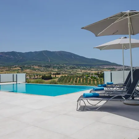 Cubo's Los Javieles Infinity View Pool Villa *