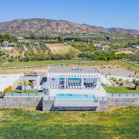 Cubo's Los Javieles Infinity View Pool Villa Alhaurin el Grande